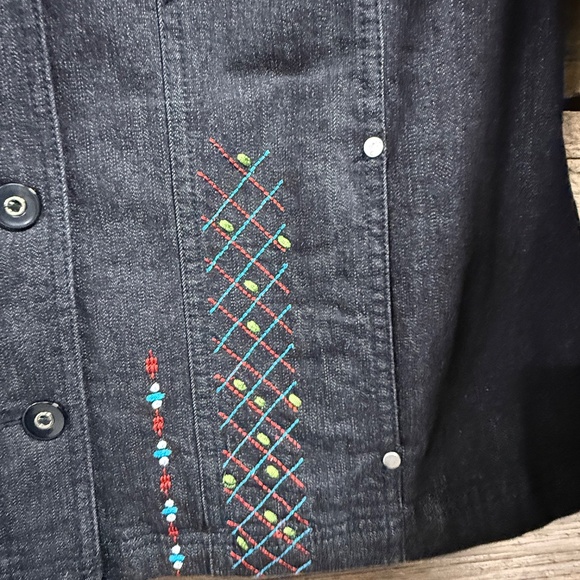 Allison Daley Westrn themed color embroidered  black denim jacket, 10P NWOT - Picture 2 of 6